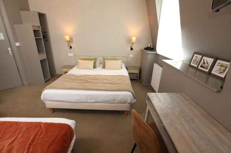 Comfort Triple Room image 2