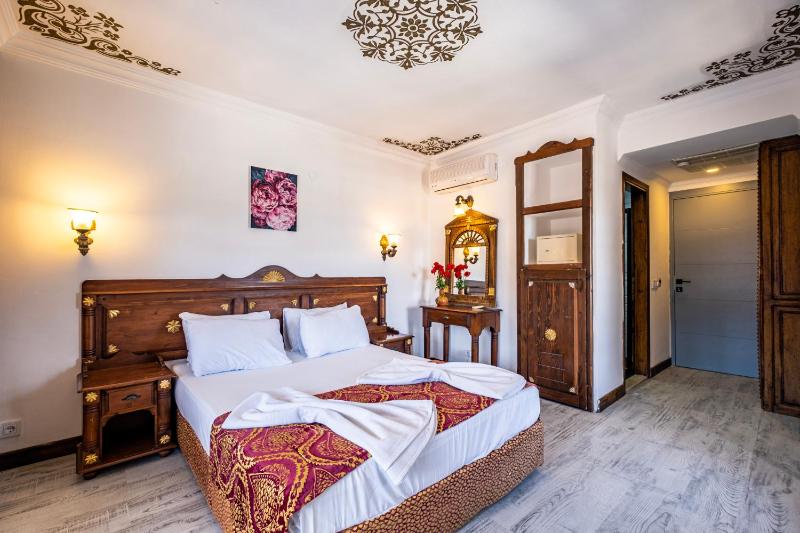 Standard Room with Sea View image 1