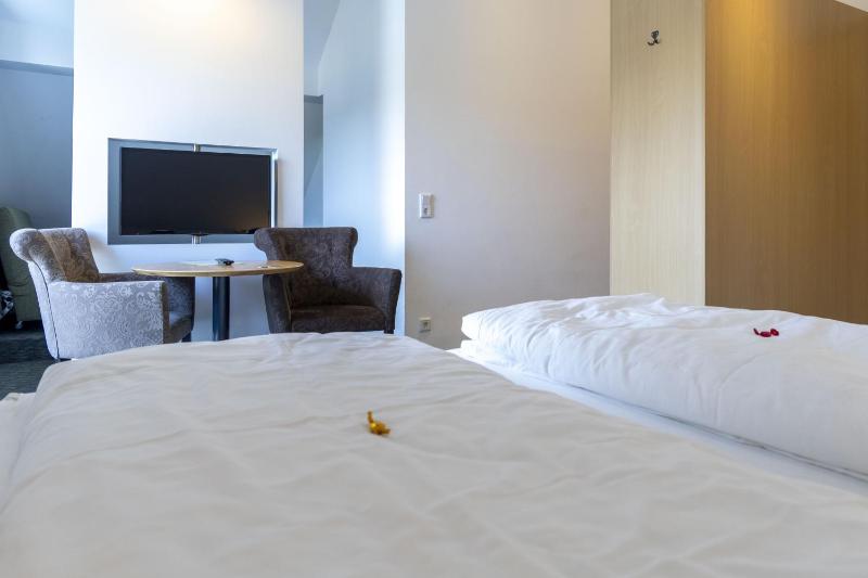 Deluxe Double Room image 1
