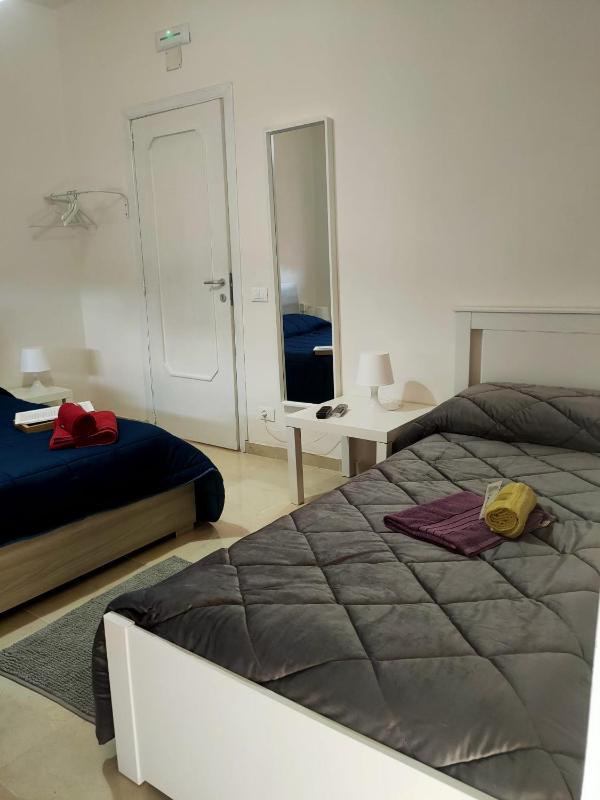 Triple Room with Private Bathroom image 3