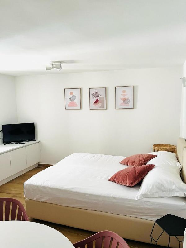 House Gambin - image 10