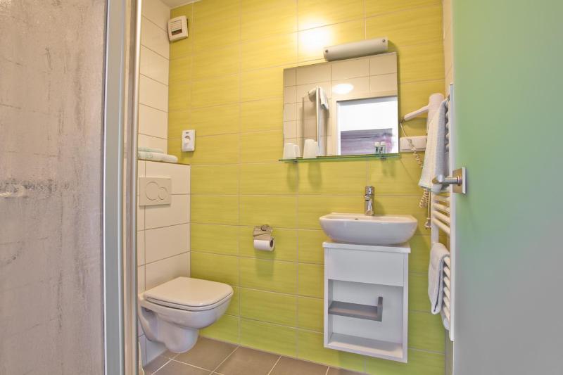 Standard Single Room image 3