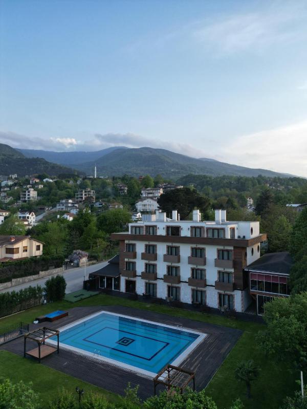 Double or Twin Room with Garden View image 1