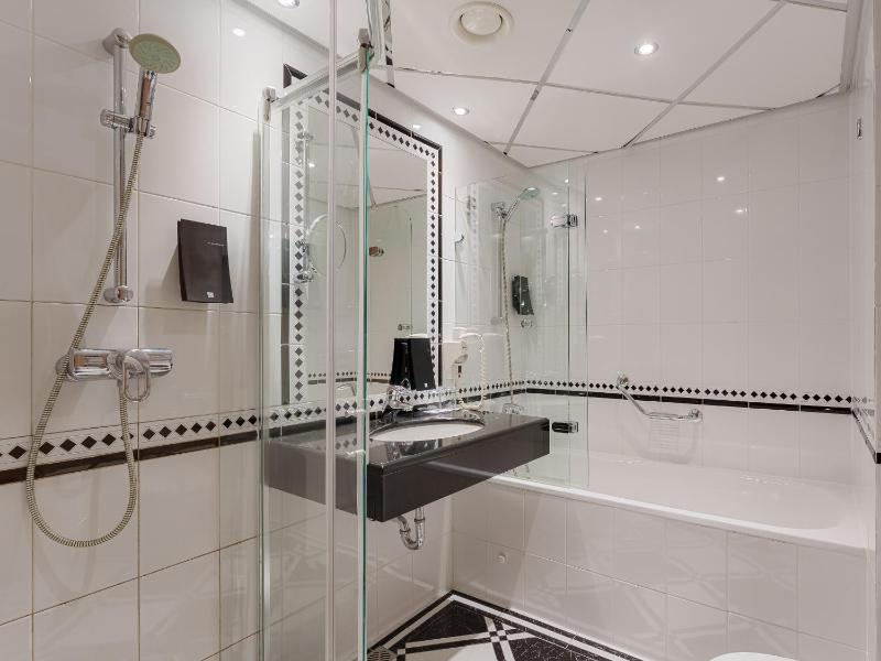Standard Room image 3