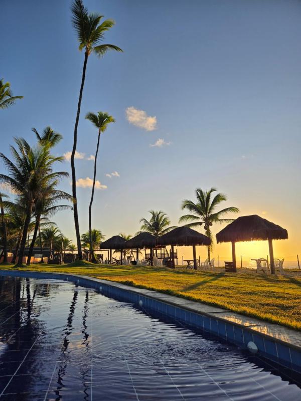 Best location of the development ground floor seafront - image 1