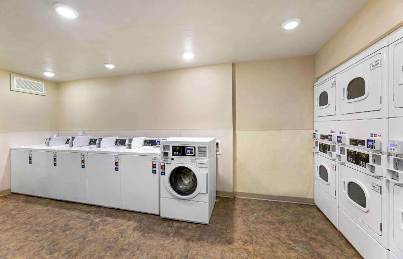 Extended Stay America Select Suites - Cleveland - Airport - image 7