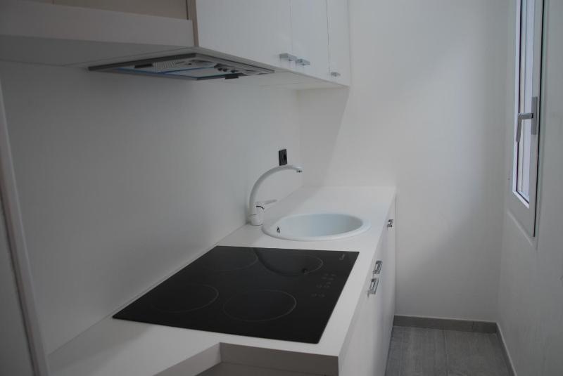 One-Bedroom Apartment image 3