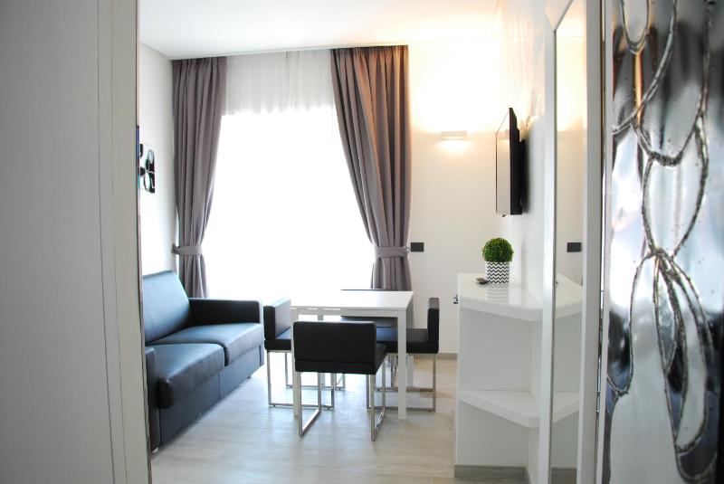 LHP Suite Rapallo - image 17