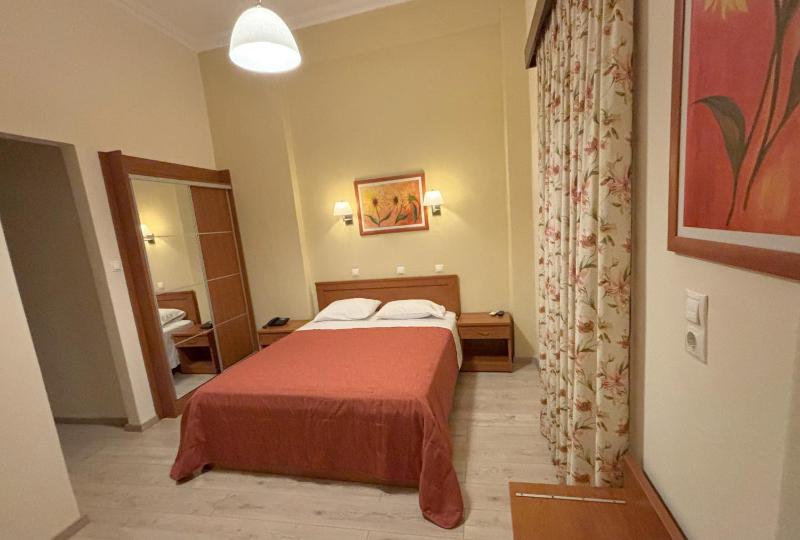 Double Room image 1