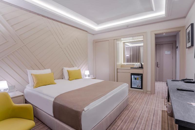 Double or Twin Room image 1