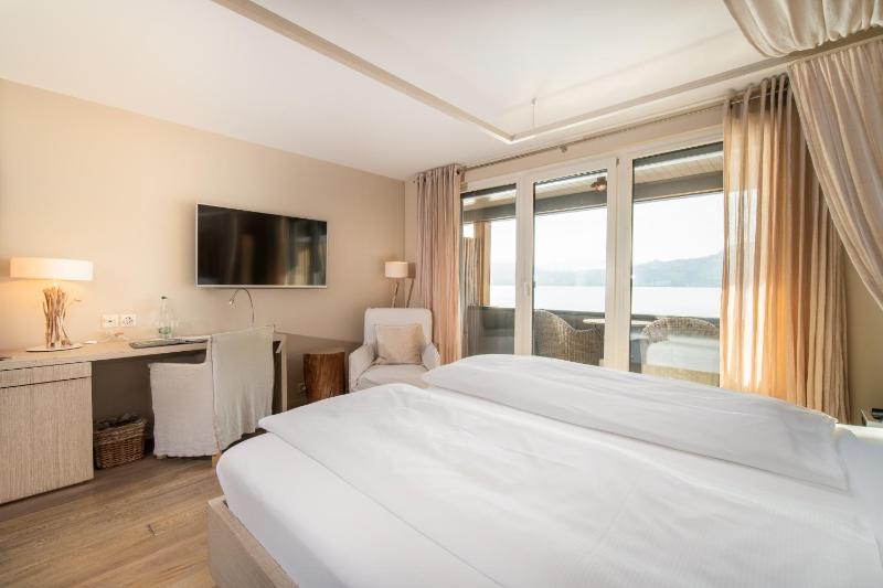 Superior Double Room image 4