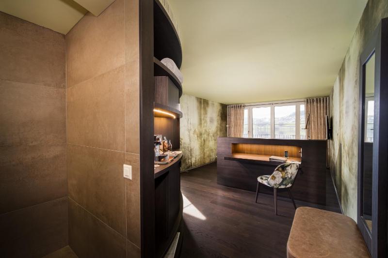 Superior Double Room image 3