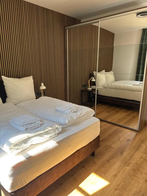 Standard Quadruple Room image 2