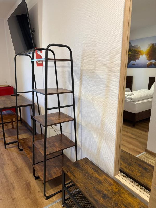 Twin Room image 3