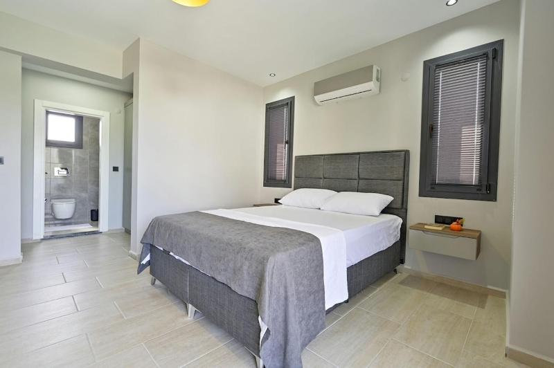 BENDİS - Villa for 8 People in the center of Fethiye - image 45