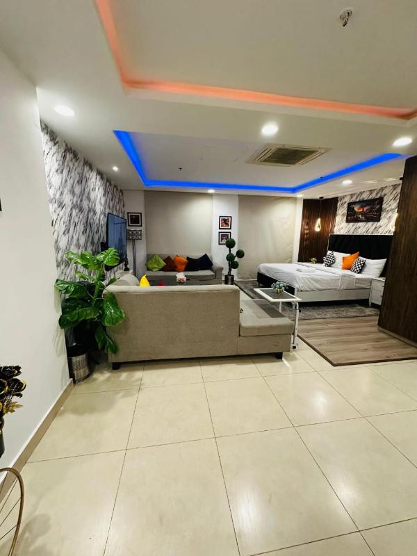 Everything You Need All Right Here in Gold Crest by HBA - image 2