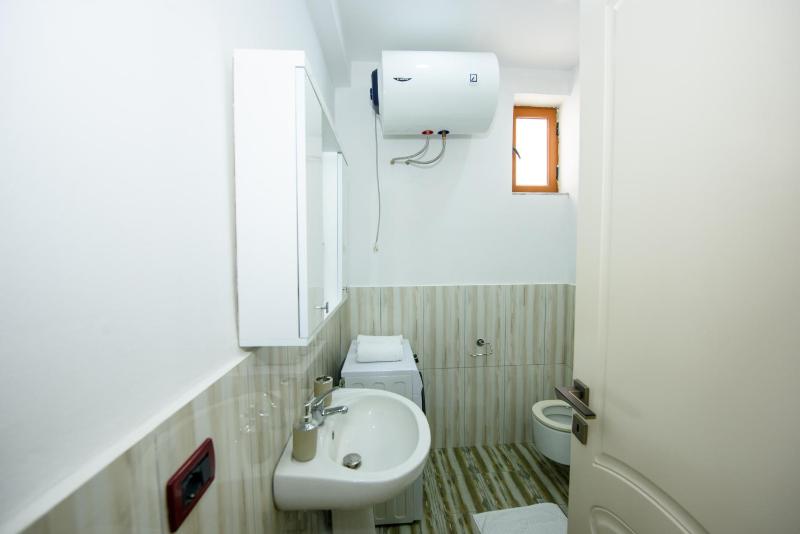 AM Apartments - image 12