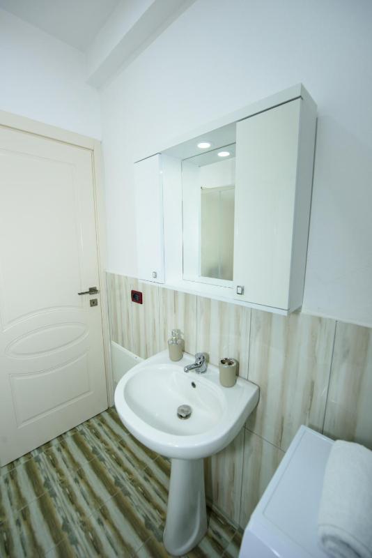 AM Apartments - image 9