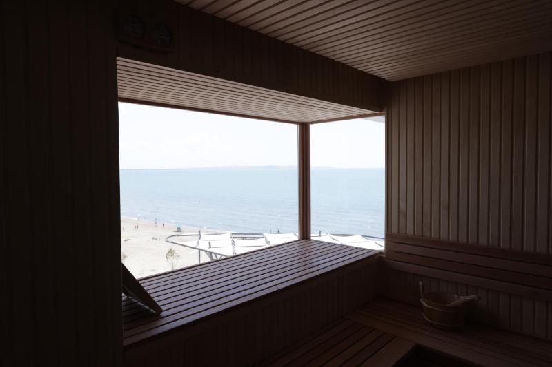 Triple Room with Side Sea View image 3