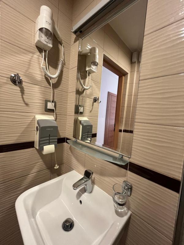 Standard Double or Twin Room image 1