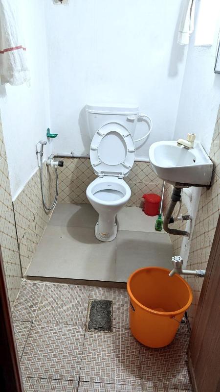 Spacious 2-storey home-4 bedroom - image 11