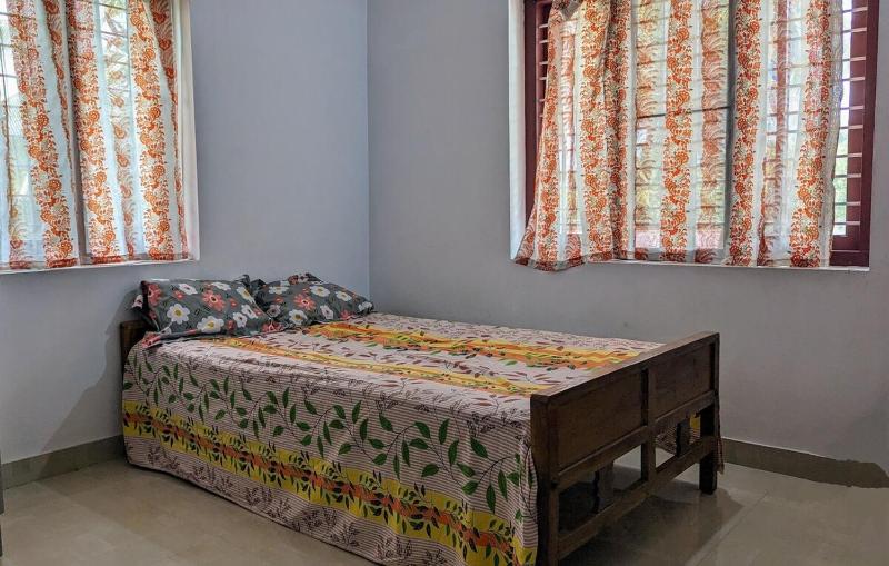 Spacious 2-storey home-4 bedroom - image 13