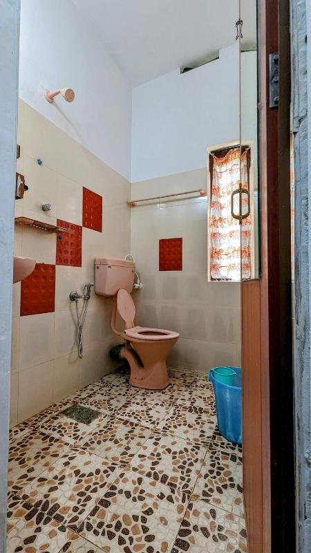 Spacious 2-storey home-4 bedroom - image 7