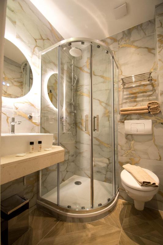 Triple Room image 4