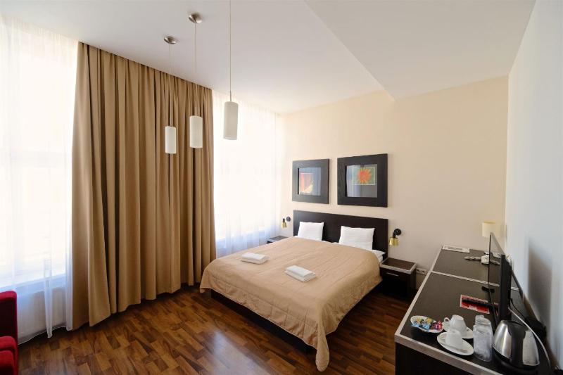 Business Double Room image 2