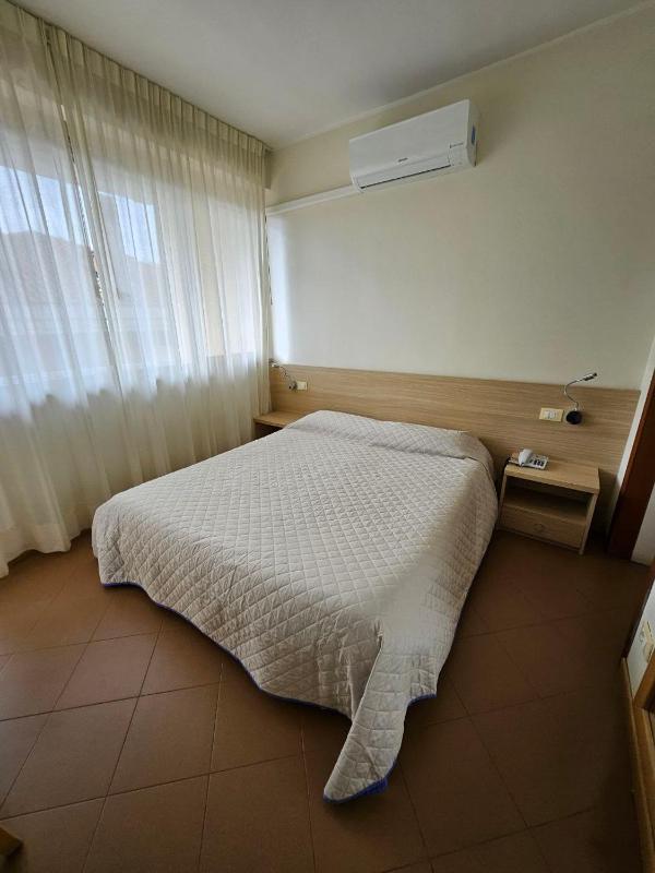 Superior Single Room image 3