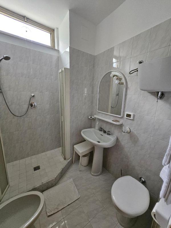 Superior Single Room image 2