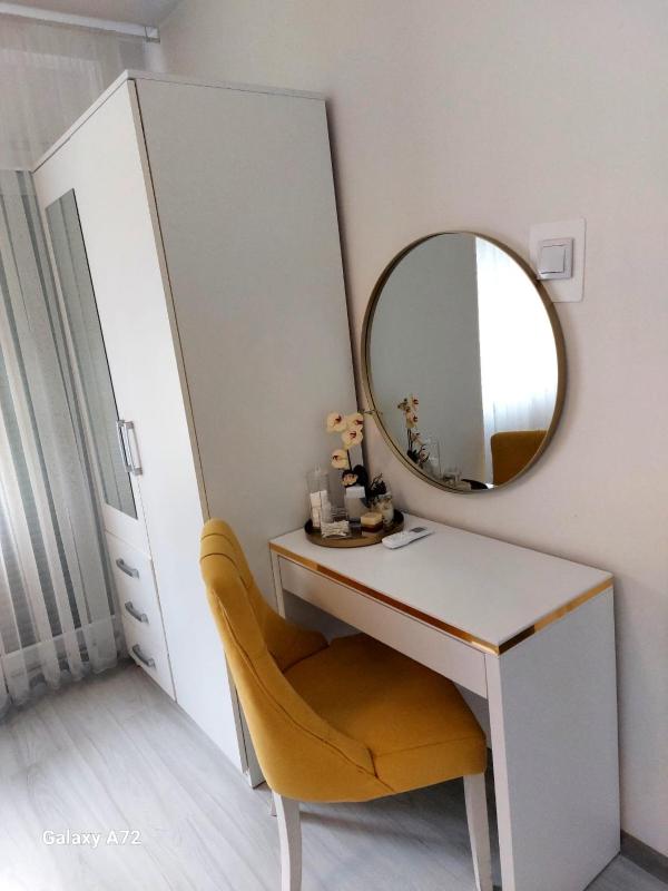 Apartment image 4