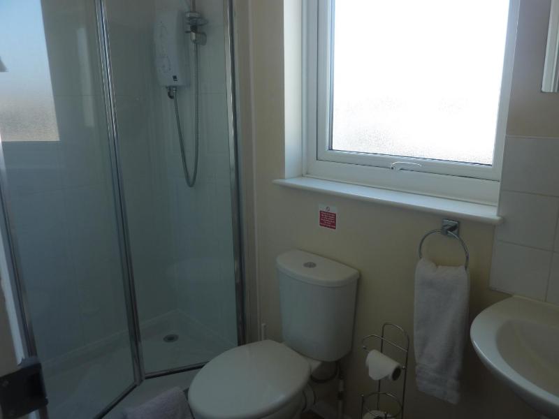 Double Room with Private External Bathroom image 2