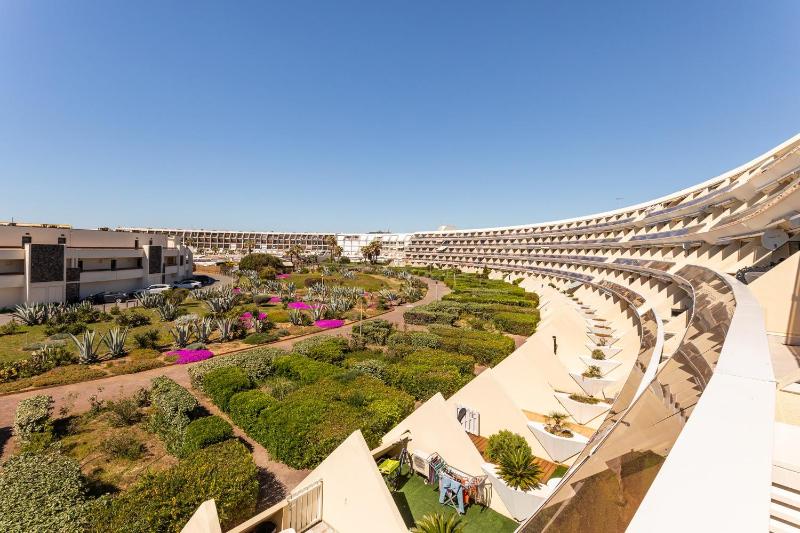Le Daïquiri Renovated Apartment with Terrace in the Naturist Village - image 11