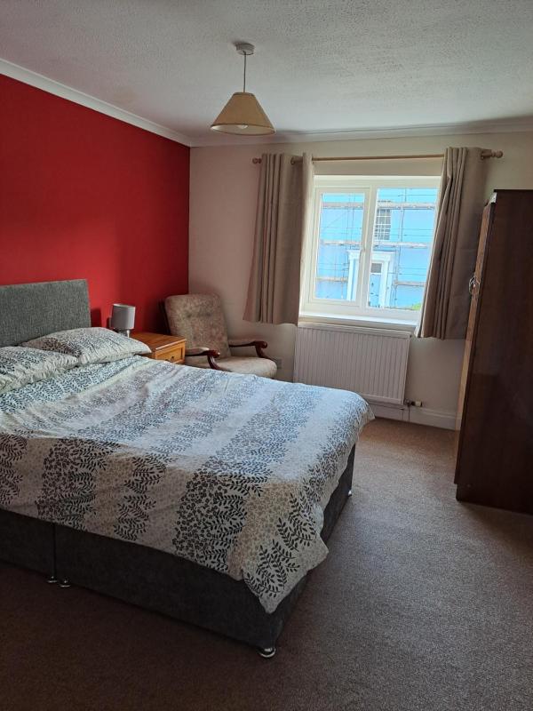 Four-Bedroom House image 4