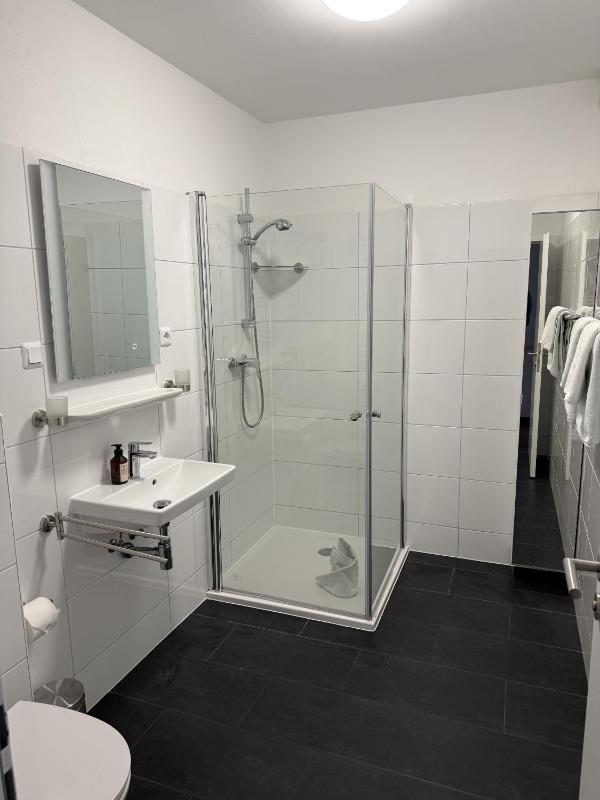 Standard Double Room image 3