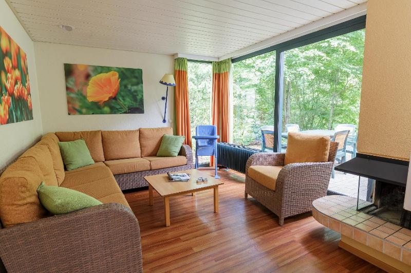 Superior Bungalow image 1