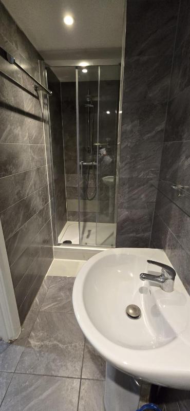 Standard Triple Room image 1