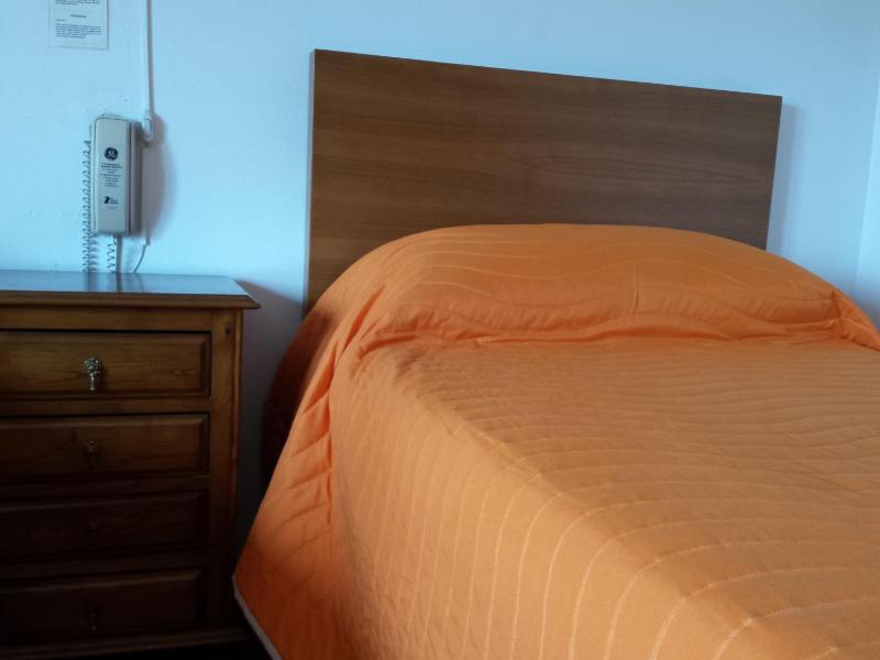Single Room image 1