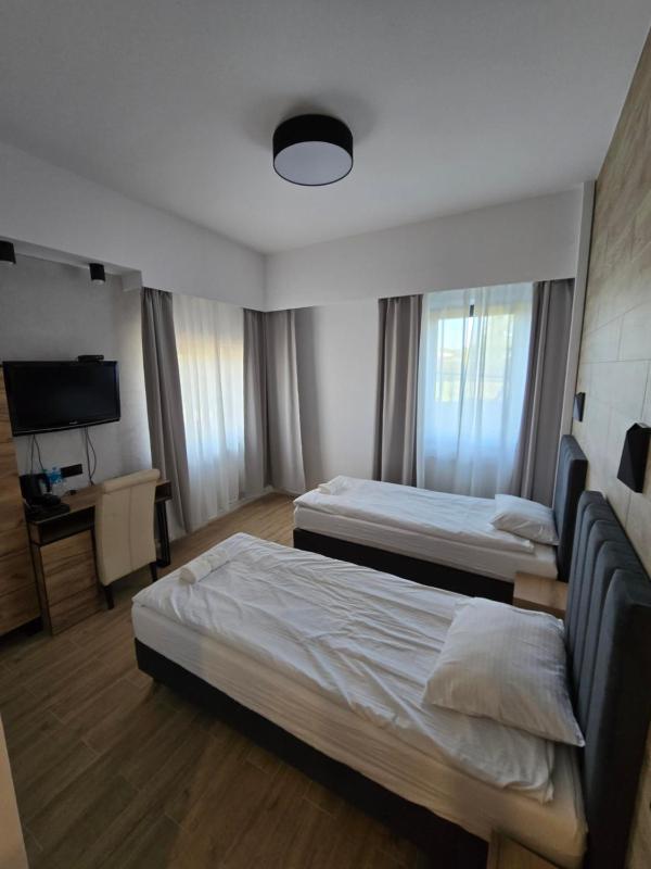 Deluxe Double Room image 1