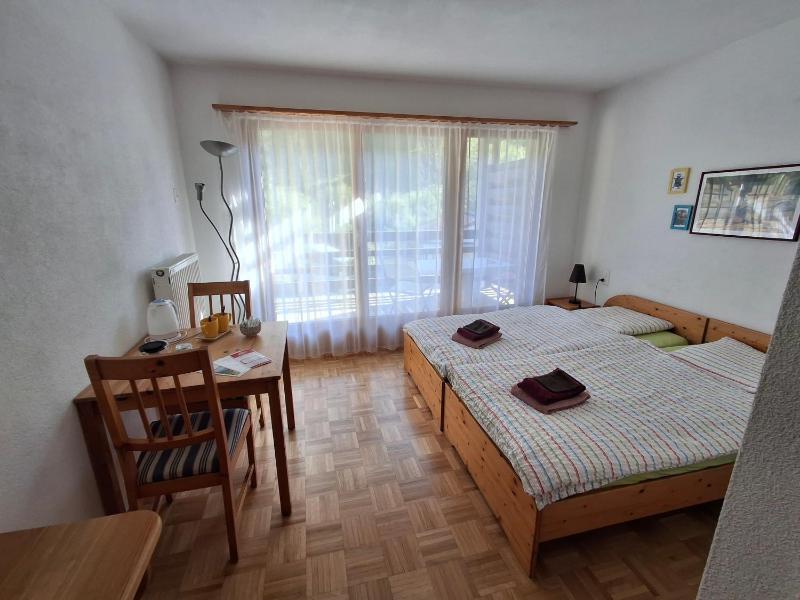 Double Room with Balcony image 4