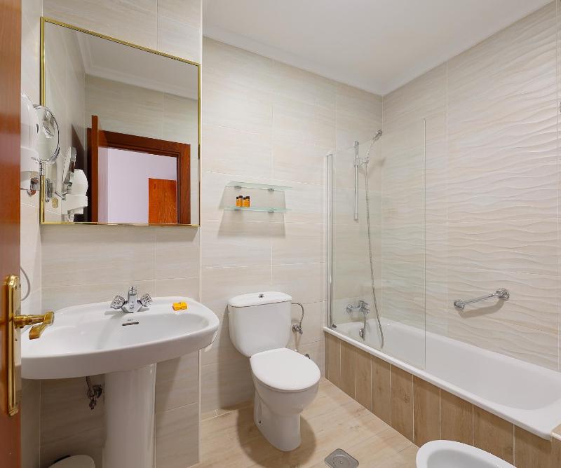 Single Room image 2