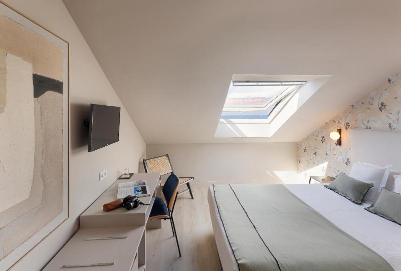 Single Room image 3