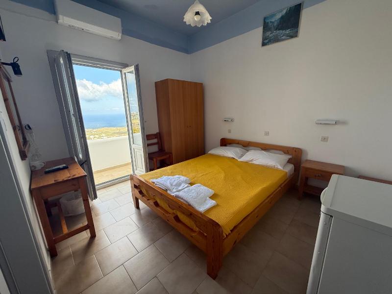 Double Room image 4