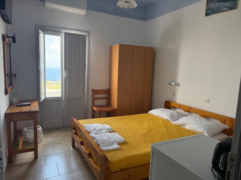 Double Room image 2