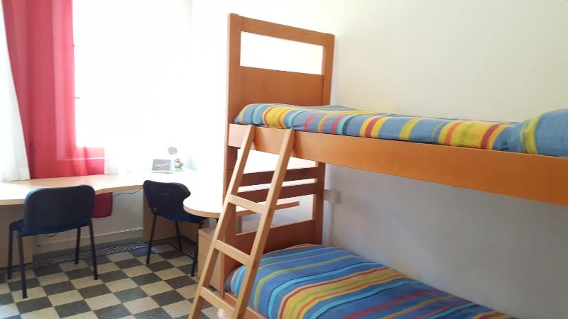 Twin Room with Bunk Beds and Shared Bathroom image 1