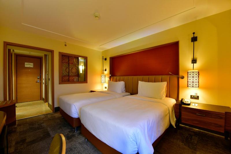 Twin Room image 1
