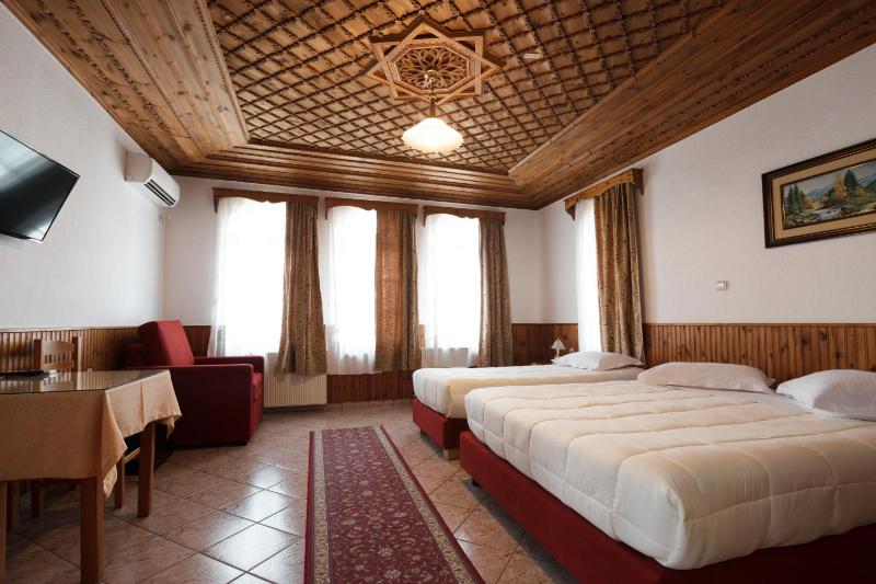Triple Room image 2