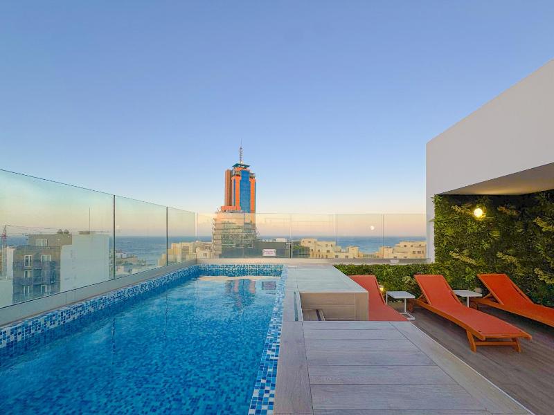 Flamingo Hotel Malta - image 1