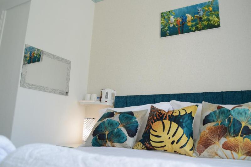 Double Room with Private Bathroom image 4